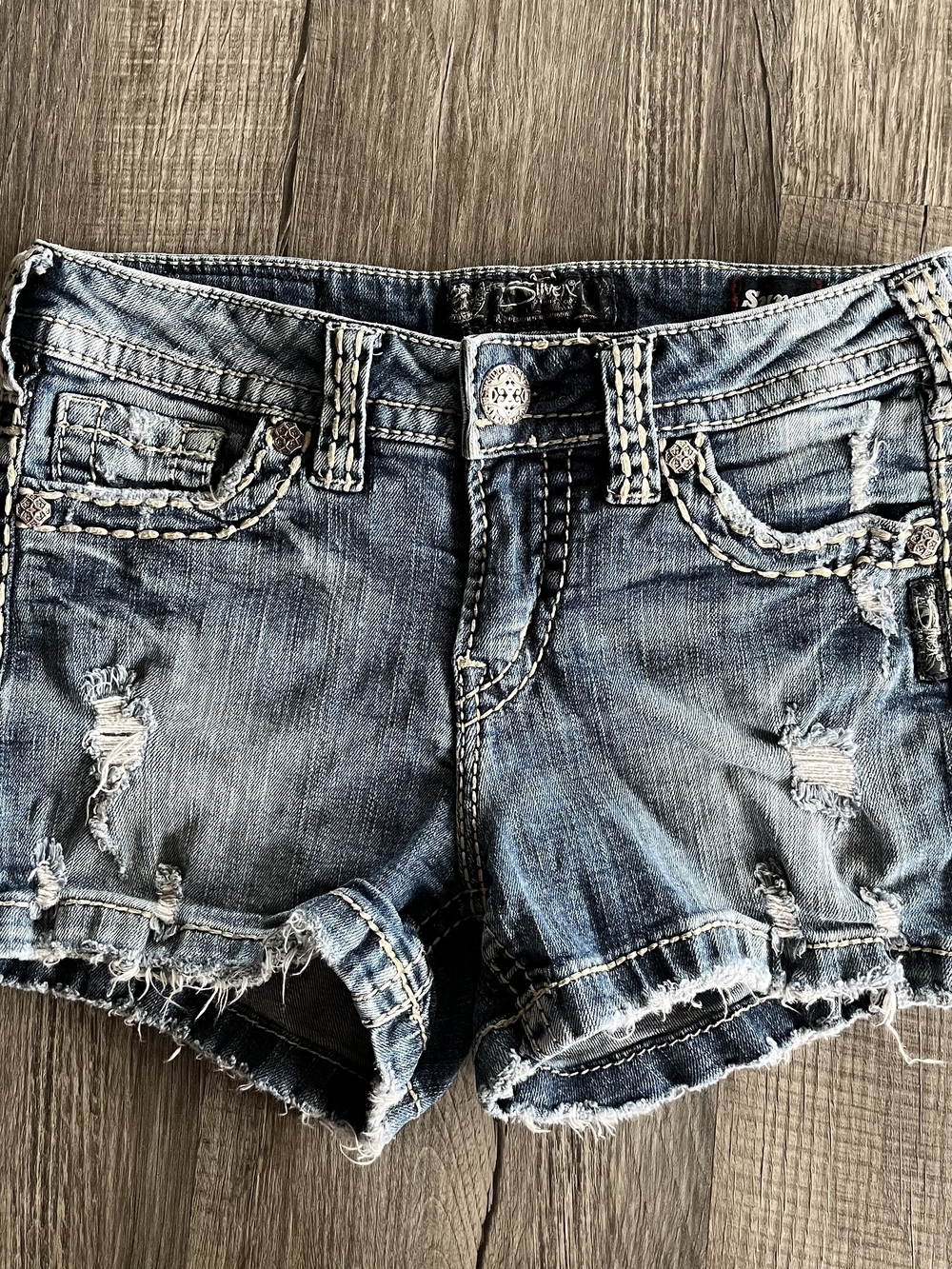 Silver Jeans Co. Aiko Mid Short. Denim Distressed Jean Shorts Blue Waist 26